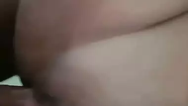 Hyderabadi guy fucks GF’s shaved cunt in Telugu sex video
