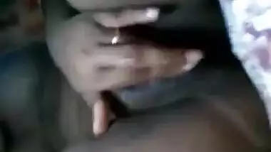 Horny Shimu rubbing pussy MMS