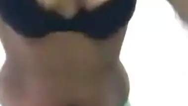 SriLankan hotty striptease video for her boyfriend