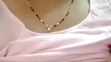 Desi diva flashes XXX titties to online client tipping her for striptease