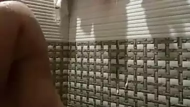 Indian nude girl bathing selfie viral video