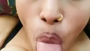 HD blowjob MMS of a sexy IT girl sucking a dick