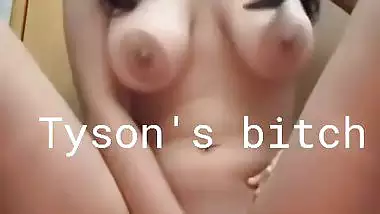 Mallu Kannur hijab girl lickig finger and showing boobs