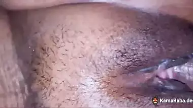 Bhabhi shaves pussy for neighbor’s dick in desi xxx MMS