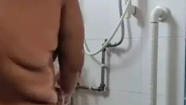 BBW Indian MILF taking nude bath video shared online