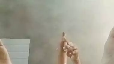 Jaipur lady fucks her pussy with a belan in Rajasthani sex