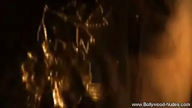 Seductress Indian MILF Dancer