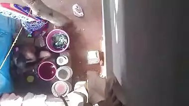 Indian Aunty Outdoor Bath - Movies. video2porn2