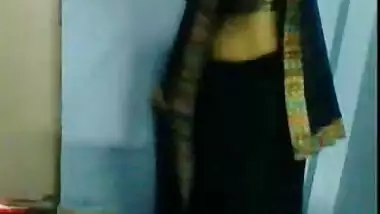 Desi aunty changing saree captured by