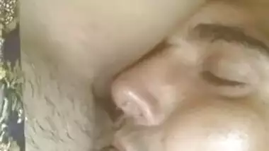 Dehati GF pussy licking by lover on cam