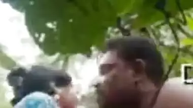 Desi village couple sex in jungle recorded