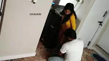 8-inch long dick fucking bhabhi mouth and pussy