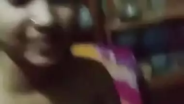 Today Exclusive -desi Bhabhi Shows Her Boobs And Pussy