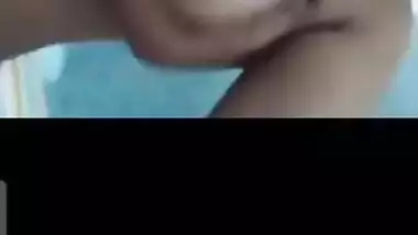 Desi Cute Girl Showing Bf