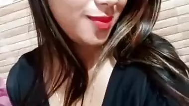 Horny Indian Girl Shows Her Boobs And Pussy