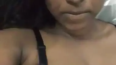 Indian milf nude selfie